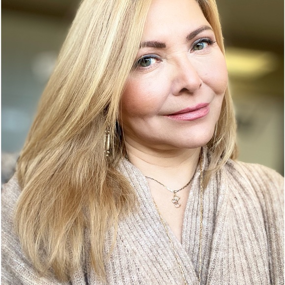 Meet your Posher, JJ - Picture 2 of 12